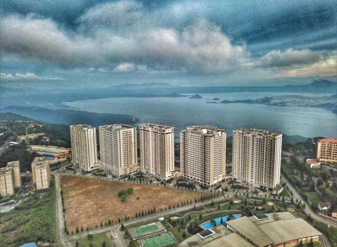 R&A Staycation At Wind Residence Tagaytay City Extérieur photo
