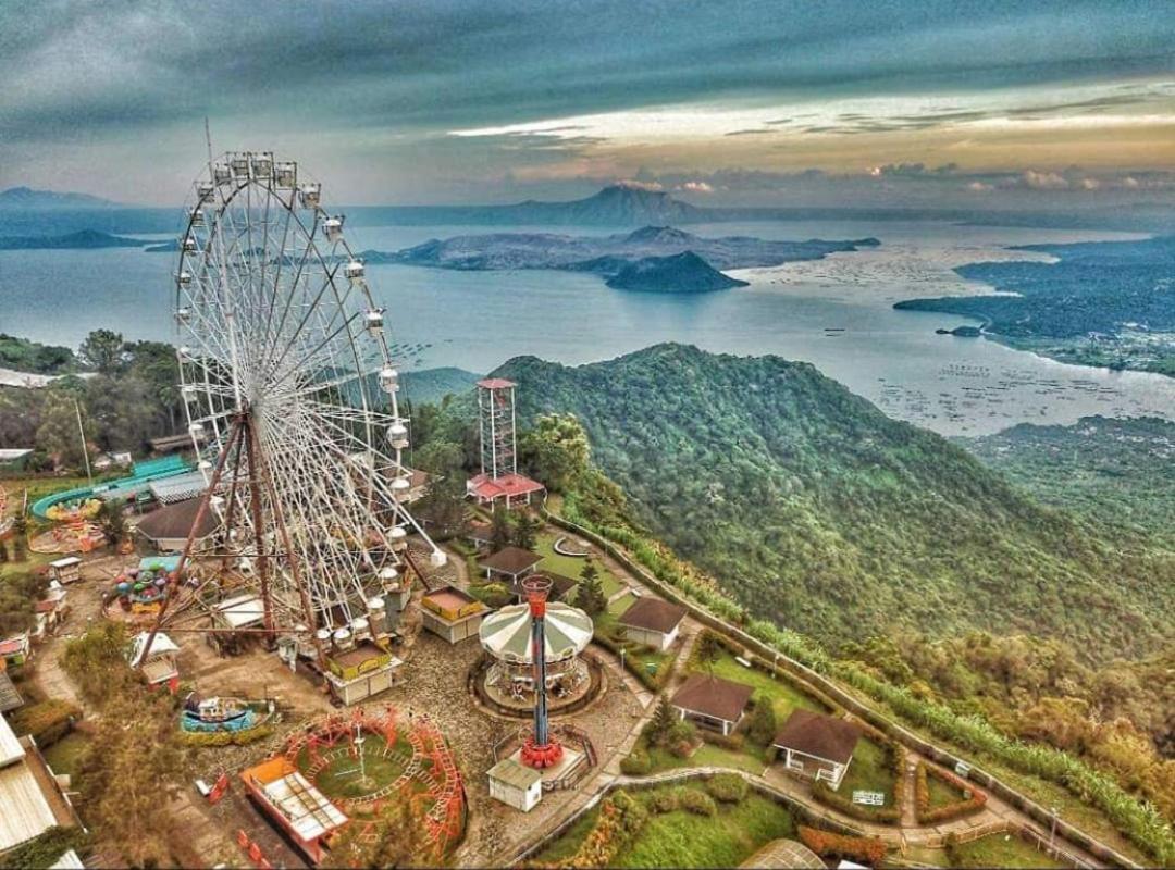 R&A Staycation At Wind Residence Tagaytay City Extérieur photo